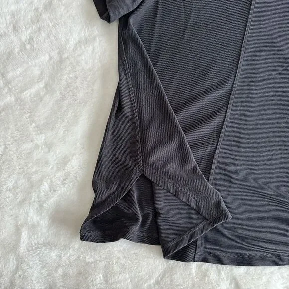 Athleta Women’s Asymmetrical Athletic T-Shirt Size Medium Gray - Picture 3 of 11
